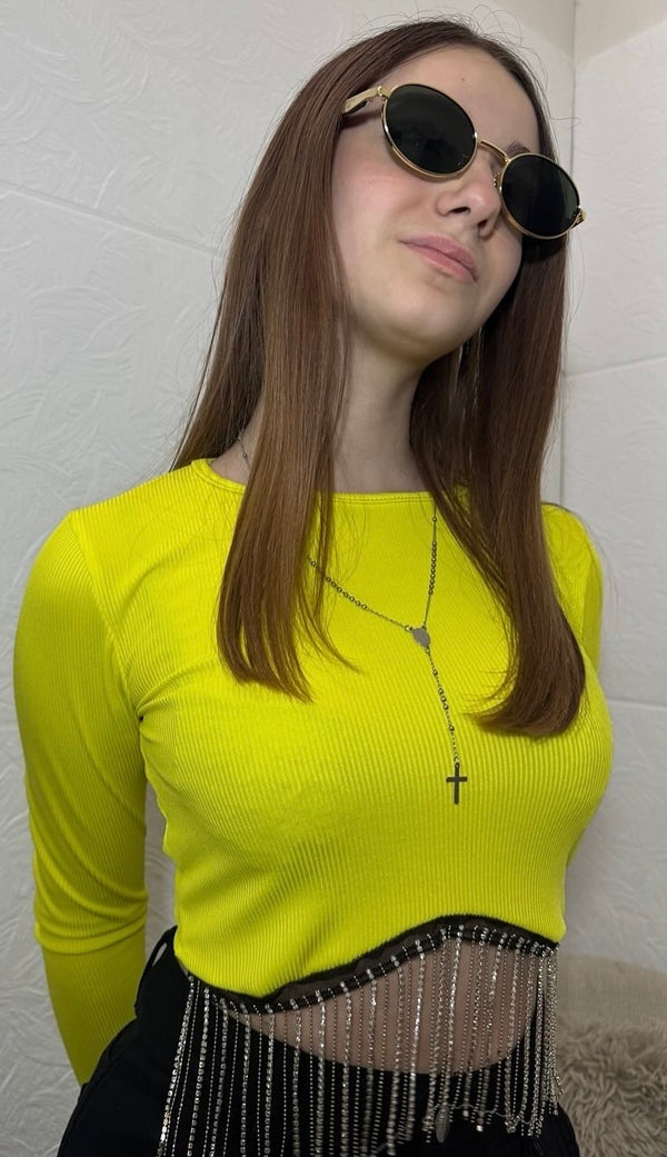 Maglia corta con pendenti brillantinato