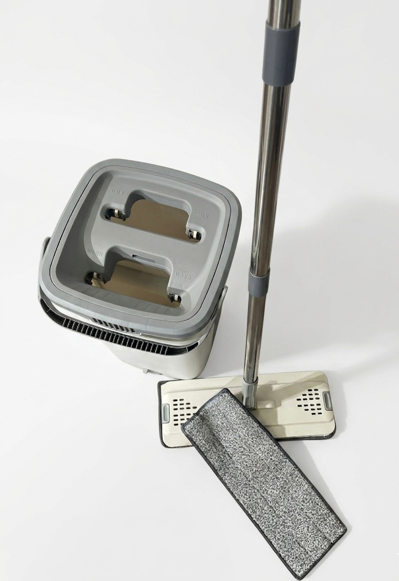 Flat mop con due panni in microfibra e secchio doppia funzione